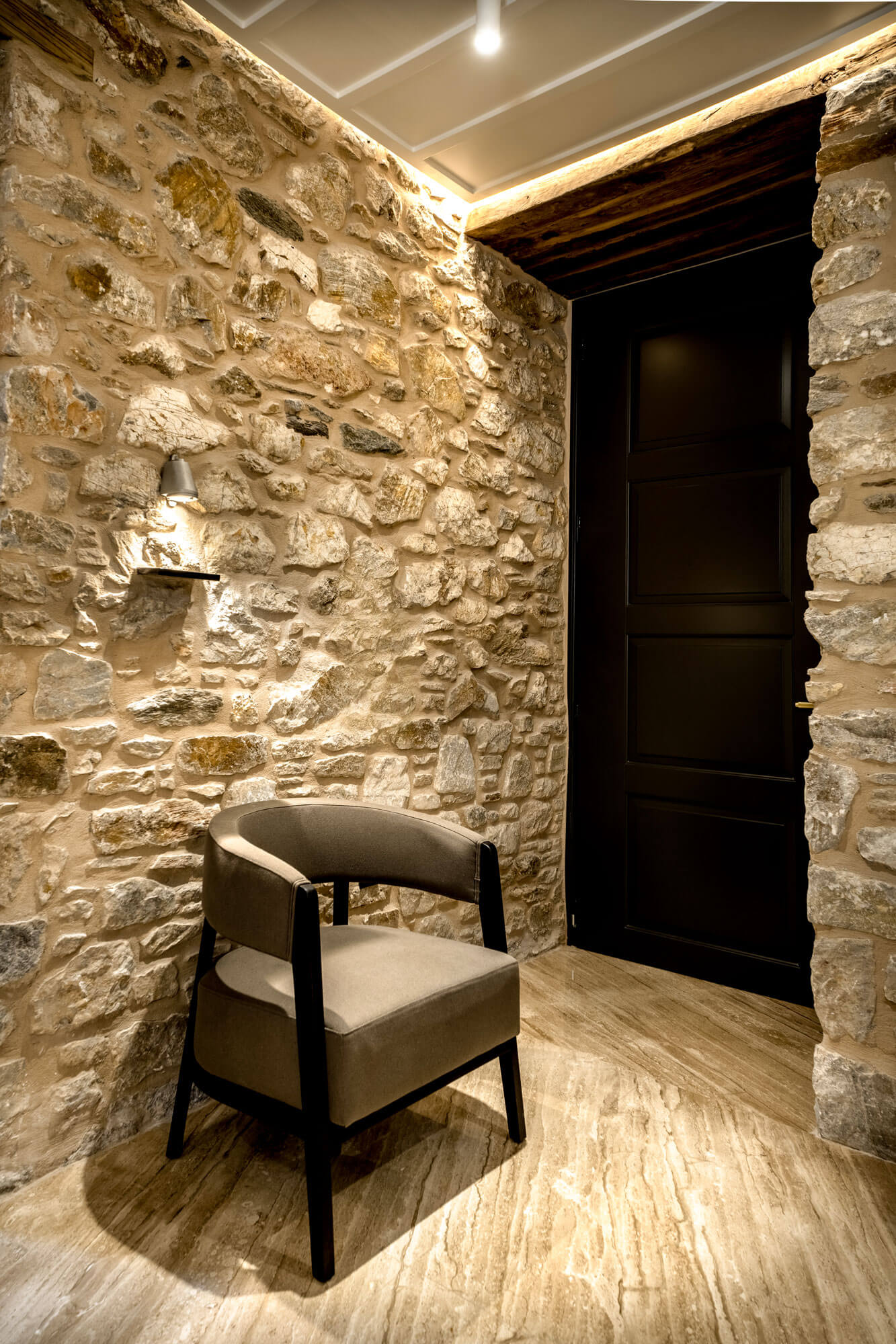 Signature Stone Suite